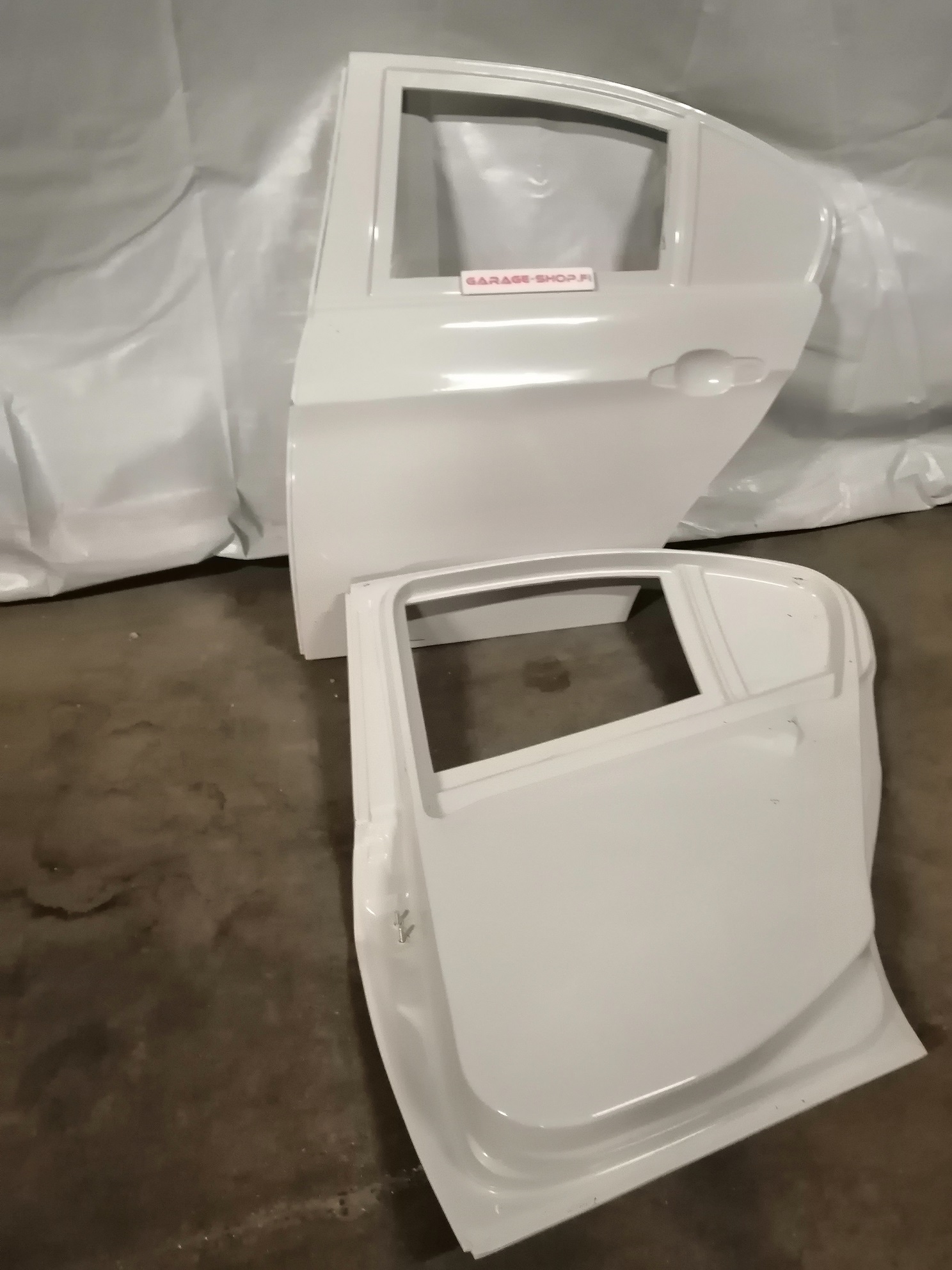 Bmw e90 rear doors pair