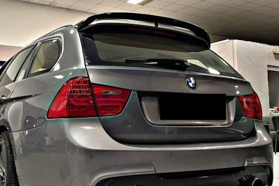 Takaspoileri E91 Sport kiiltävän musta
