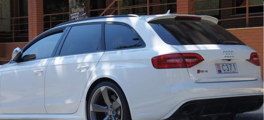 Rear spoiler Audi A4 B8 Pur plastic