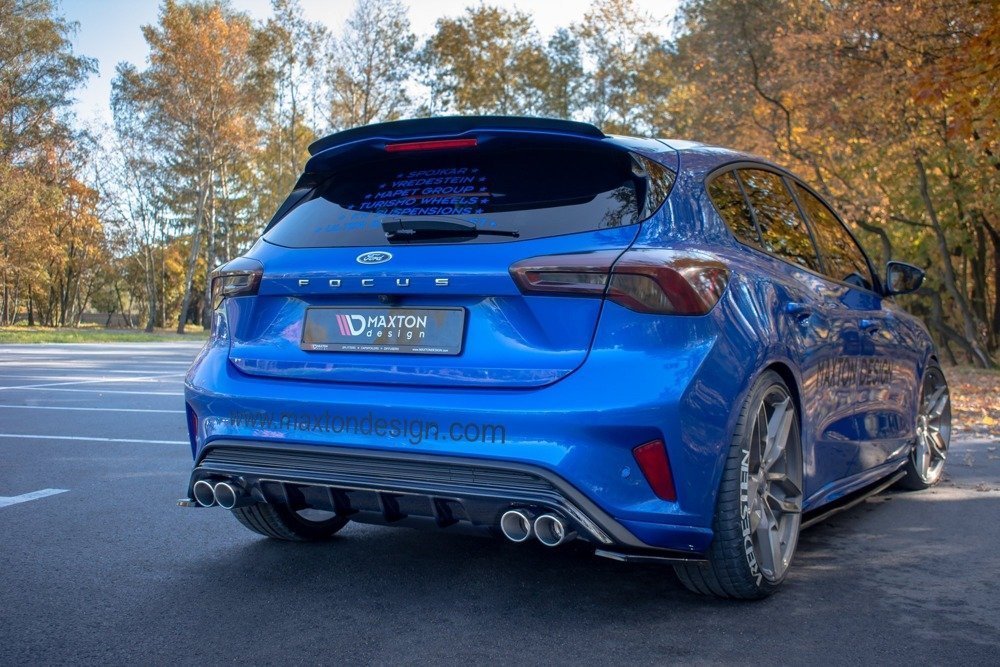 Ford focus mk4 rear diffuser + exhaust pipes V2