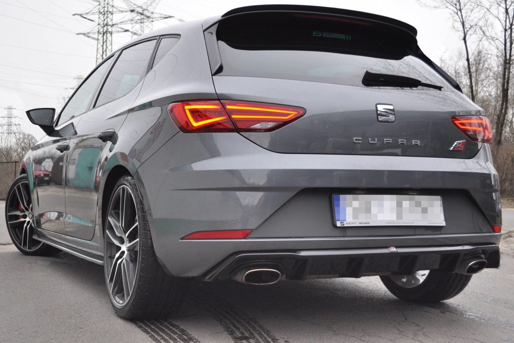 Rear bumper center diffuser V1 Seat Leon HB Cupra/ FR
