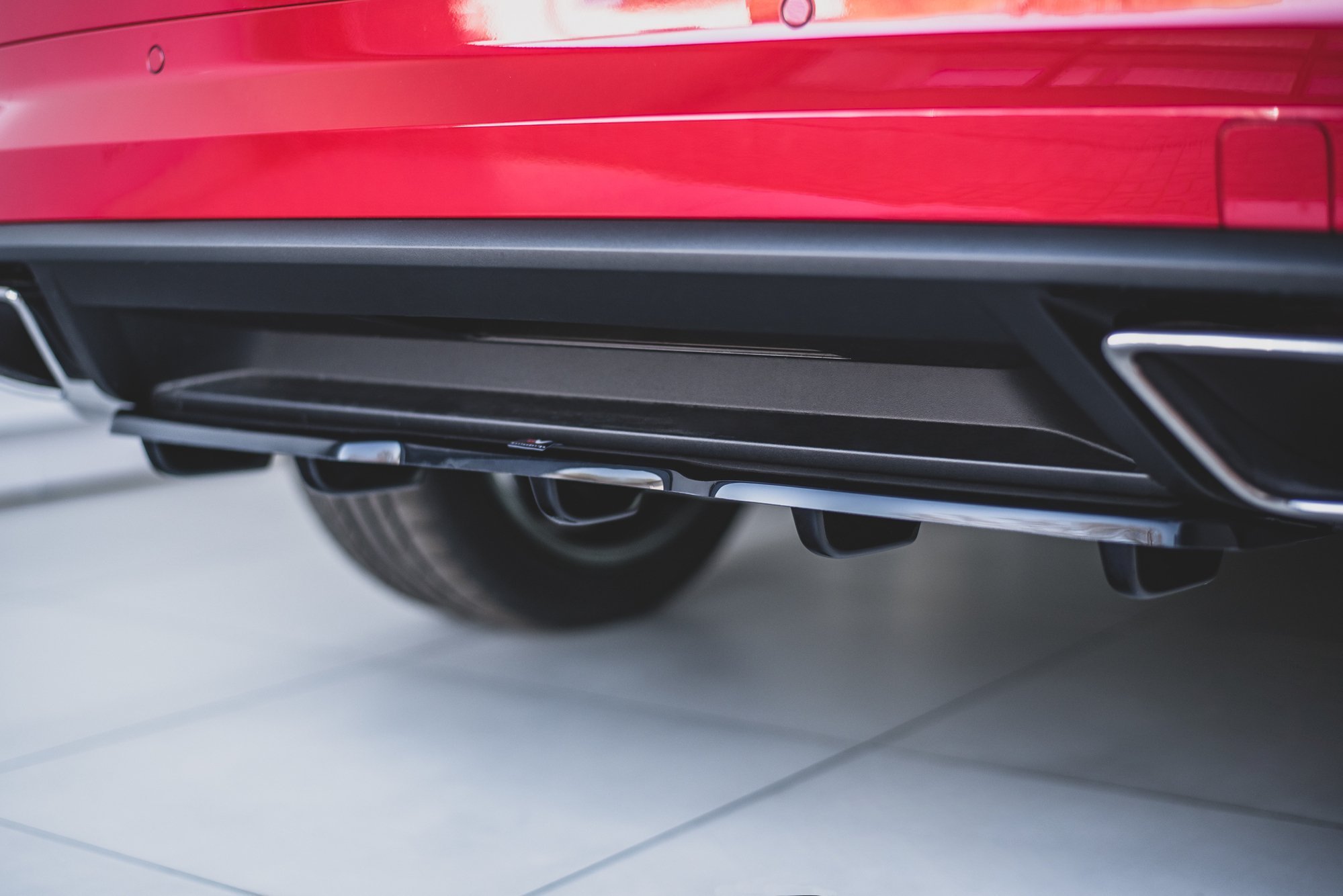 Rear bumper center diffuser  Skoda Kodiaq RS