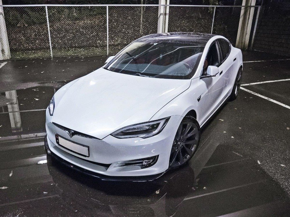 Front lip V1 Tesla model S